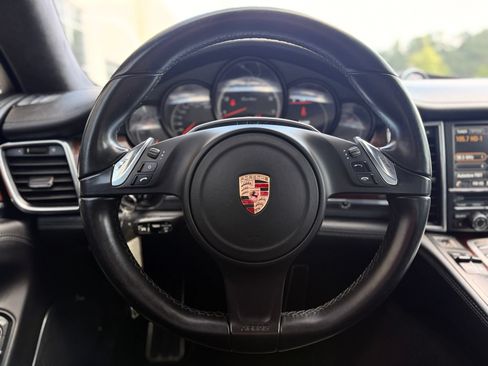 Used 2014 Porsche Panamera AWD/4WD image 25