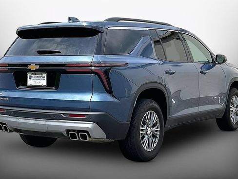 Used 2025 Chevrolet Traverse LT w/ LPO, Floor Liner Package FWD image 8