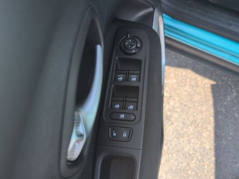 Used 2021 Jeep Renegade Latitude AWD/4WD image 17