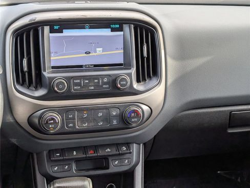 Used 2017 Chevrolet Colorado Z71 image 17