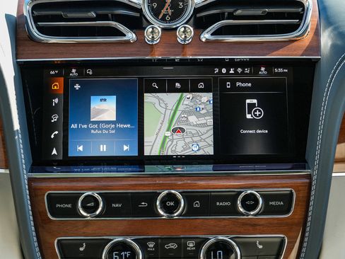 New 2026 Bentley Bentayga AWD/4WD image 16