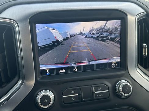 Used 2022 GMC Sierra 2500 SLT w/ SLT Convenience Package image 33