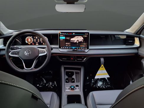 New 2026 Volkswagen Tiguan SE AWD/4WD image 27