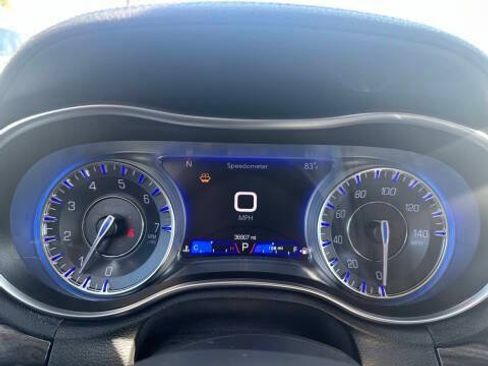 Used 2019 Chrysler 300 Touring L w/ Quick Order Package 22F AWD/4WD image 13