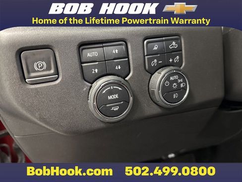 Used 2023 Chevrolet Silverado 1500 High Country w/ Technology Package image 13