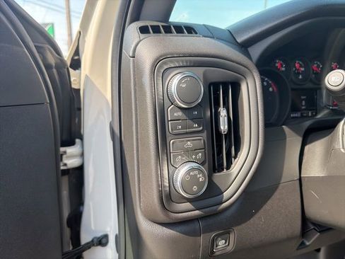 New 2026 GMC Sierra 1500 Pro image 17