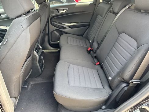 Used 2024 Ford Edge SE image 17