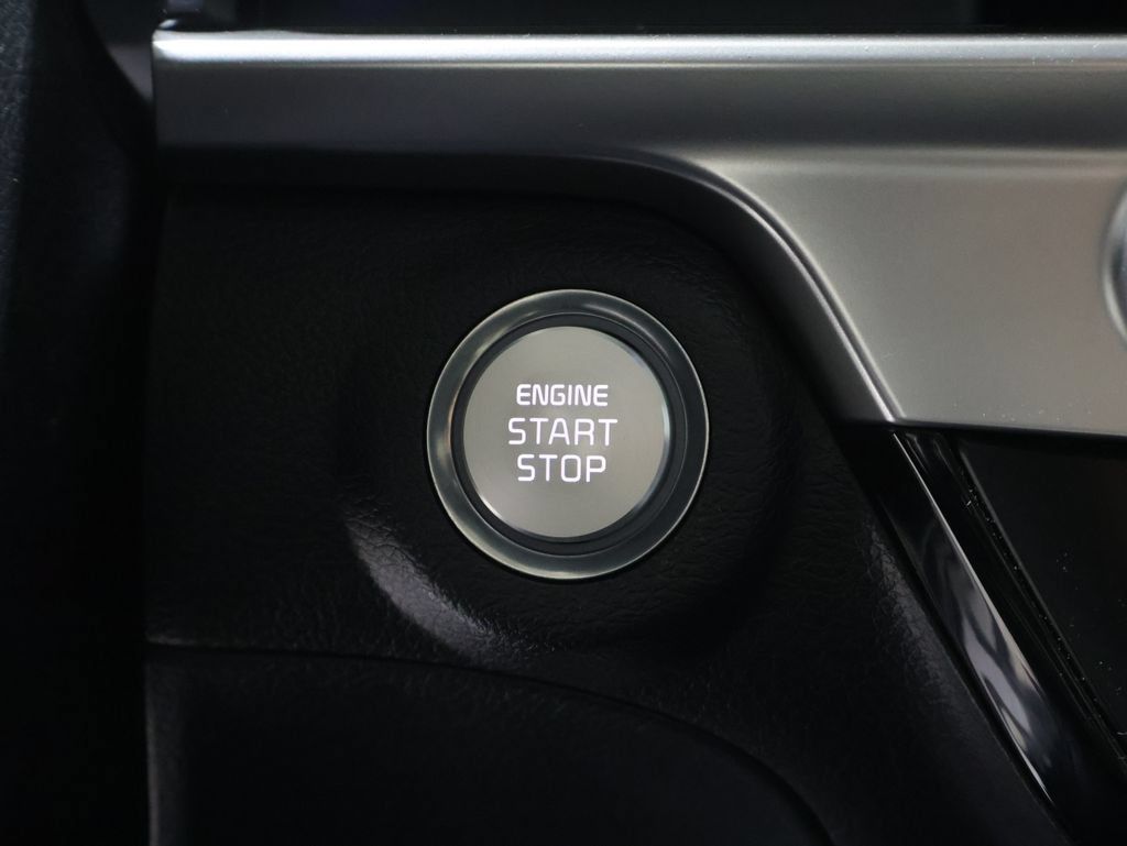 Used 2025 Kia Telluride S AWD/4WD image 28