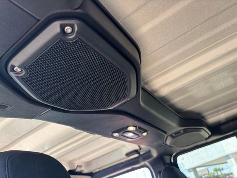 Used 2021 Jeep Gladiator Mojave image 15