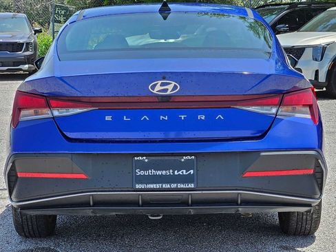 Used 2024 Hyundai Elantra SEL FWD image 5