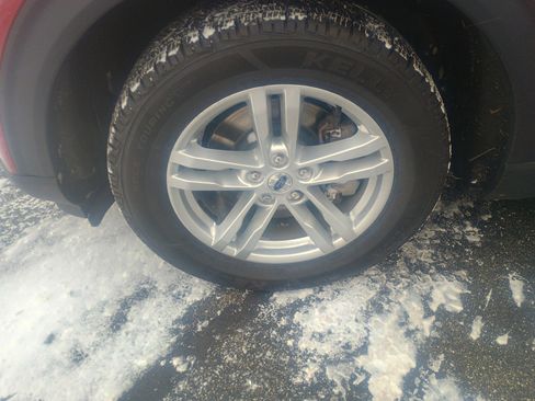 Certified 2023 Ford Explorer XLT w/ Equipment Group 202A image 4