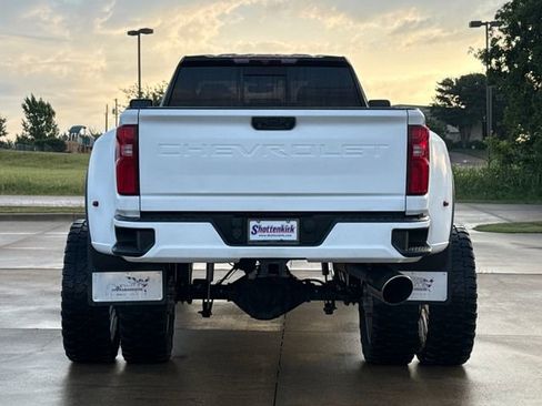Used 2021 Chevrolet Silverado 3500 LTZ w/ LTZ Convenience Package AWD/4WD image 8