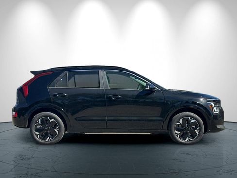 New 2026 Kia Niro Wind FWD image 3