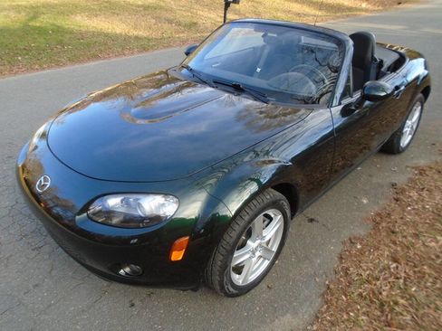 Used 2008 MAZDA MX-5 Miata Sport image 1
