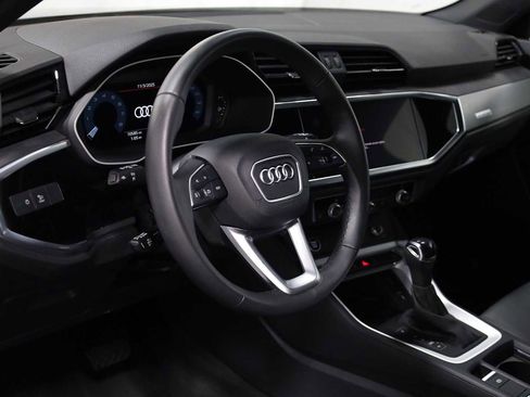 Certified 2025 Audi Q3 2.0T Premium w/ Convenience Package image 4