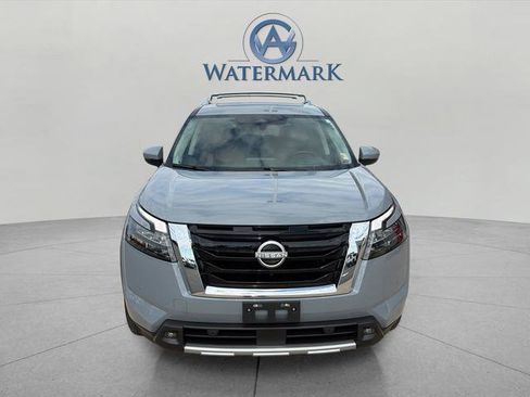 Certified 2025 Nissan Pathfinder Platinum AWD/4WD image 8