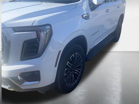 Certified 2025 GMC Yukon Elevation w/ Elevation Premium Package image 13