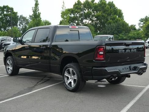 New 2026 RAM 1500 Express AWD/4WD image 5
