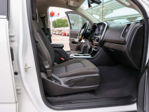 Used 2019 Chevrolet Colorado LT image 33