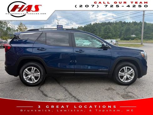 Used 2022 GMC Terrain SLE w/ Driver Convenience Package AWD/4WD image 5