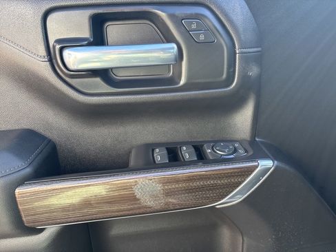 Used 2020 Chevrolet Silverado 1500 LT image 8