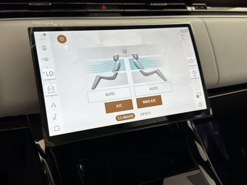 New 2026 Land Rover Range Rover Sport SE image 15