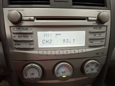Used 2010 Toyota Camry FWD image 16