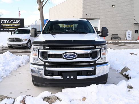 Used 2022 Ford F250 XLT image 2