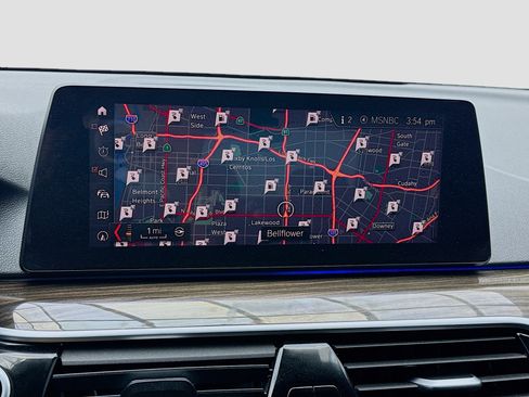 Used 2019 BMW 530e image 9