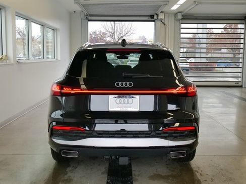 New 2025 Audi Q5 Prestige image 5