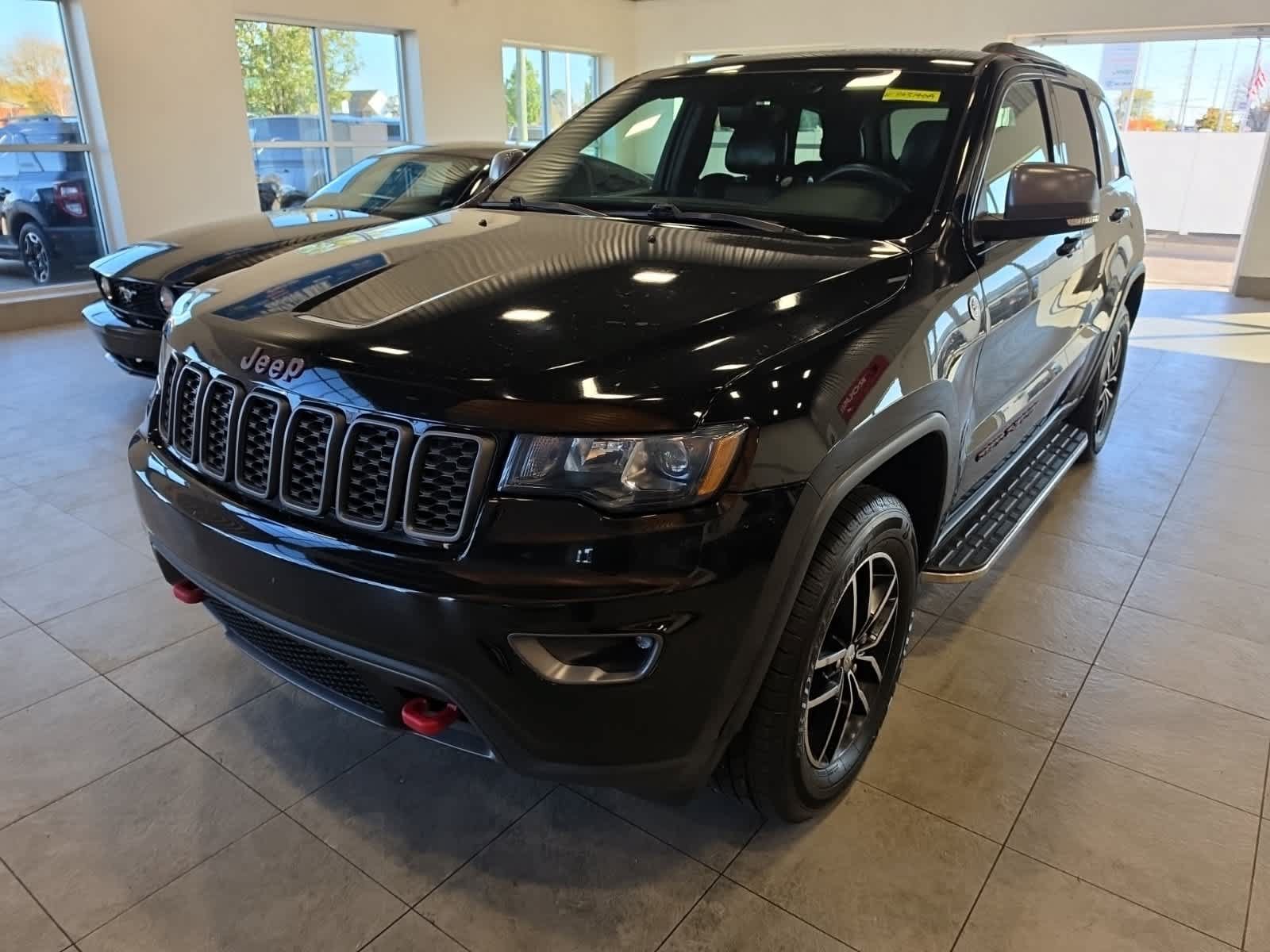 Used 2017 Jeep Grand Cherokee Trailhawk AWD/4WD image 1