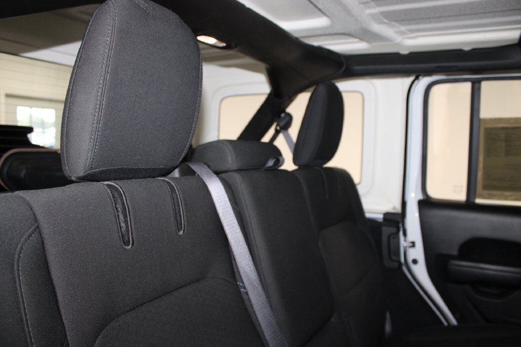 Used 2024 Jeep Wrangler Unlimited Rubicon 4xe AWD/4WD image 23