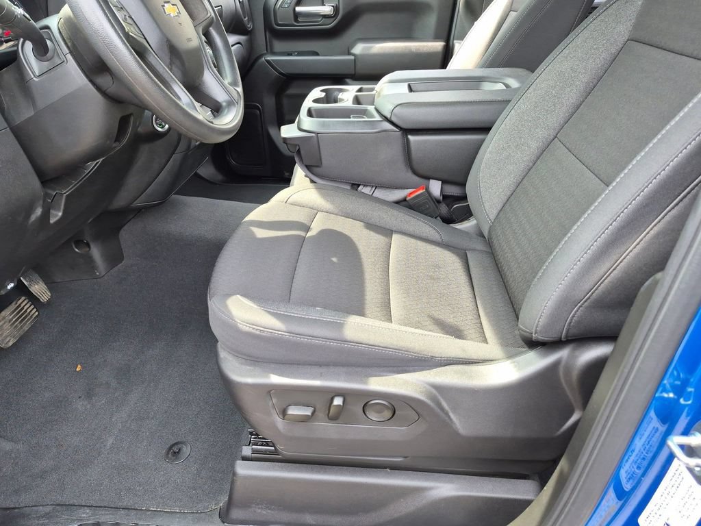 Used 2024 Chevrolet Silverado 1500 Custom w/ Turbomax Blackout Package AWD/4WD image 19