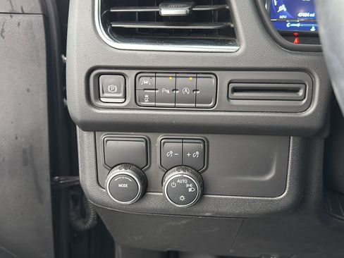 Used 2024 Chevrolet Tahoe Premier image 22