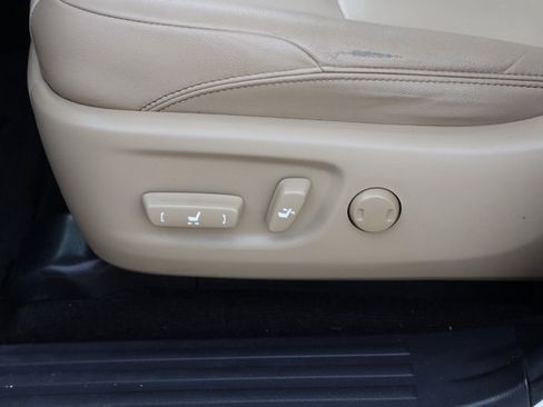 Certified 2019 Toyota 4Runner SR5 Premium image 22