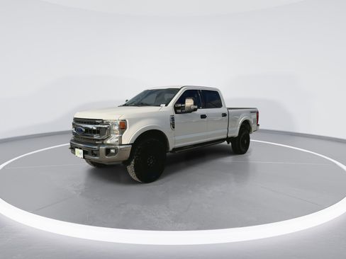 Certified 2020 Ford F250 XLT w/ Tremor Off-Road Package image 5