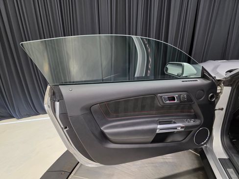 Used 2019 Ford Mustang GT Premium w/ Equipment Group 401A RWD image 18
