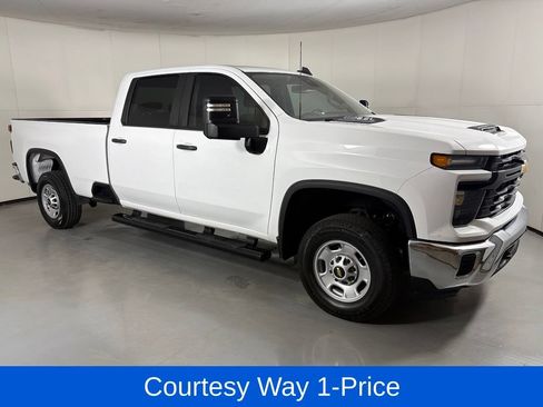 Used 2024 Chevrolet Silverado 2500 W/T w/ WT Convenience Package AWD/4WD image 12