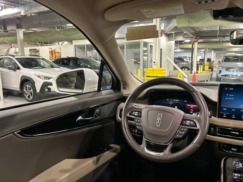 Certified 2023 Lincoln Nautilus Reserve AWD/4WD image 25