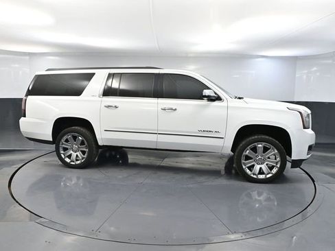 Used 2015 GMC Yukon XL SLT image 3