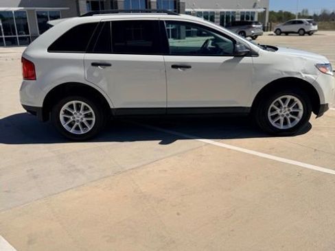 Used 2013 Ford Edge SE image 7