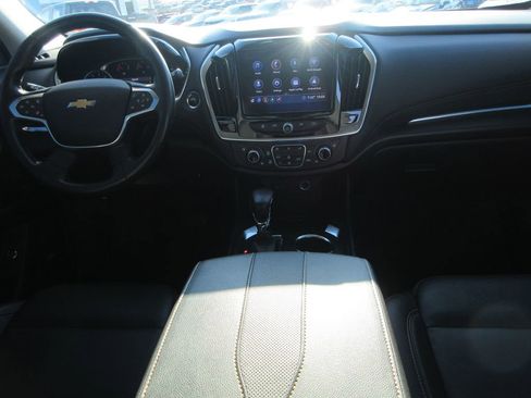 Used 2021 Chevrolet Traverse Premier image 17