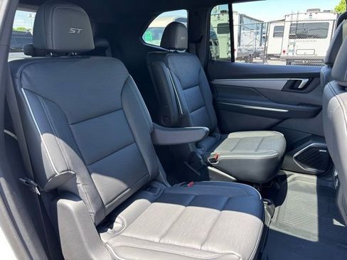 New 2026 Buick Enclave Sport Touring w/ Power Package FWD image 40
