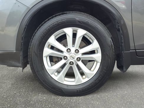 Used 2015 Nissan Rogue SV w/ SV Premium Package AWD/4WD image 33