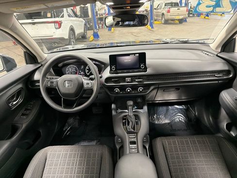Used 2023 Honda HR-V LX image 15