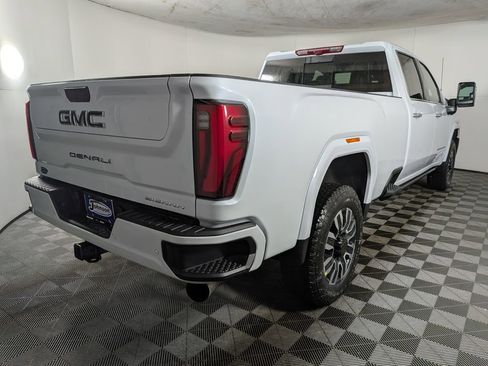 New 2026 GMC Sierra 3500 Denali Ultimate image 7