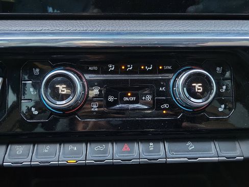 Used 2024 GMC Sierra 2500 Denali w/ Technology Package image 15