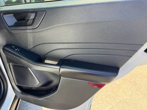 Used 2022 Ford Escape SE FWD image 10