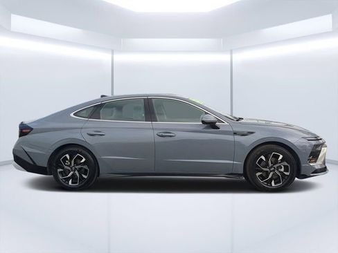 Used 2025 Hyundai Sonata SEL image 2