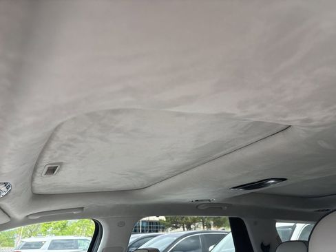 Used 2021 Hyundai Palisade Calligraphy image 3